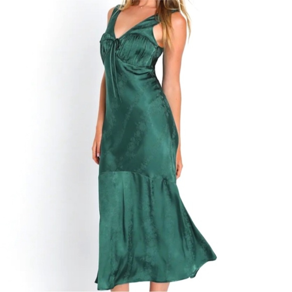 NWT Lulus Green Satin Jacquard Maxi Dress Small V Neck Tie Front Mermaid Hem